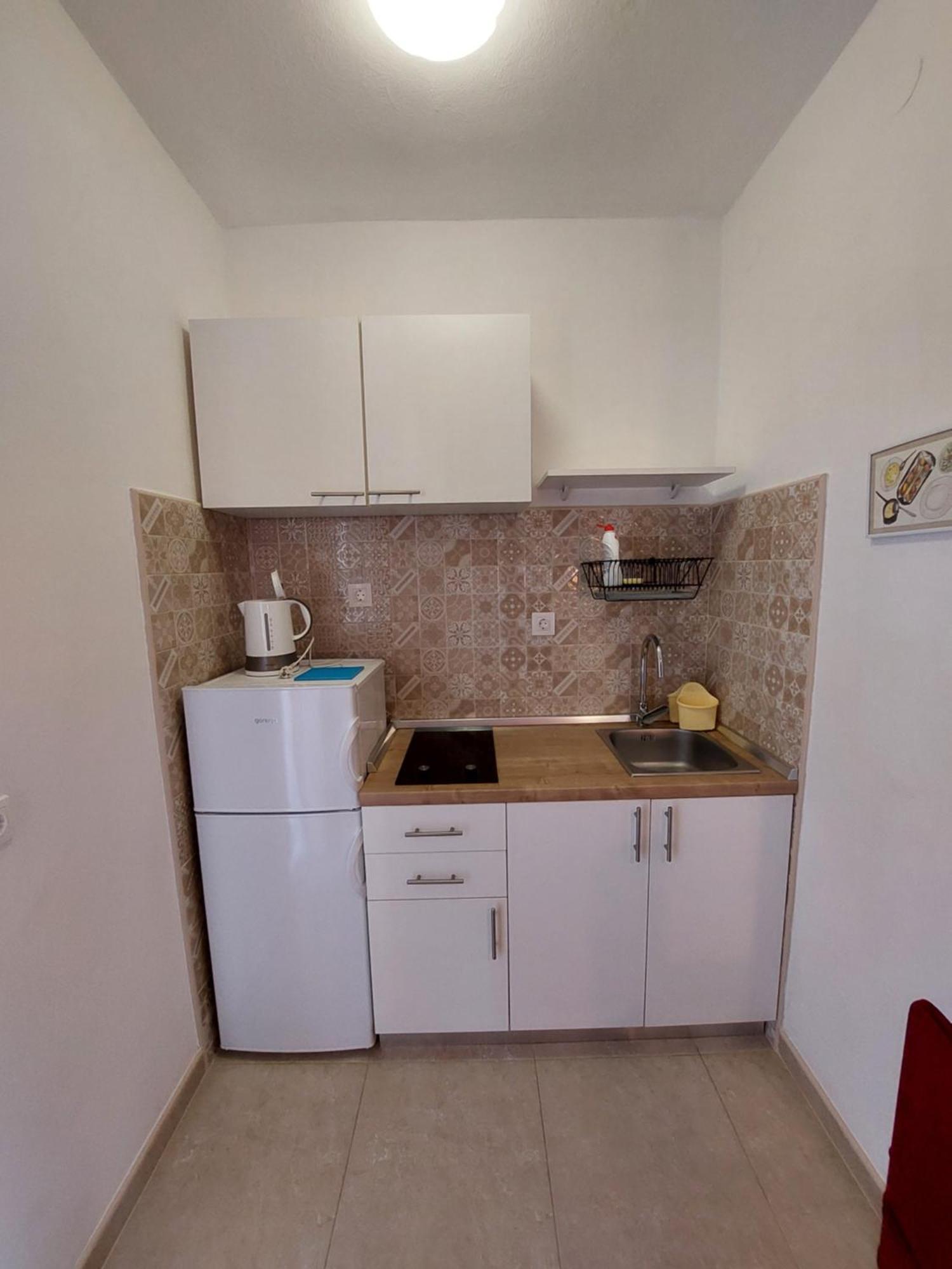 Apartments Nenad & Marija Pag Town Exterior photo