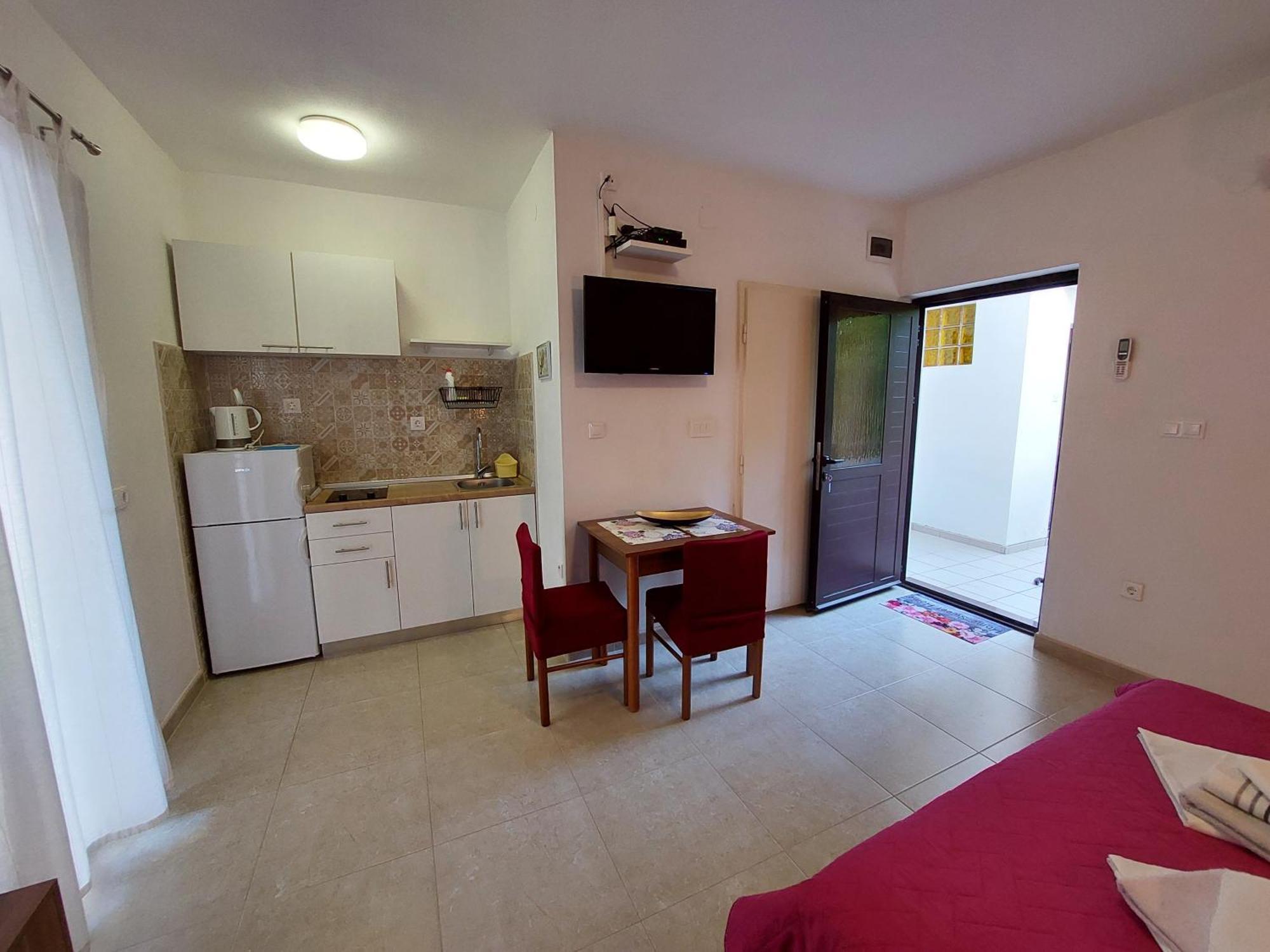 Apartments Nenad & Marija Pag Town Exterior photo